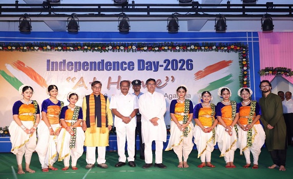 Tripura CM Dr. Manik Saha attends ‘At Home’ prog hosted by Governor Indrasena Reddy Nallu at Lok Bhavan on I-Day.